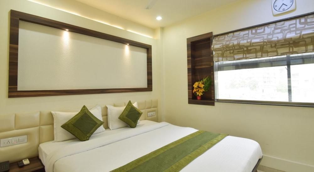 Hotel Palliate Ahmedabad Exterior photo