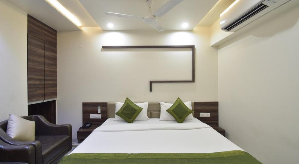 Hotel Palliate Ahmedabad Exterior photo