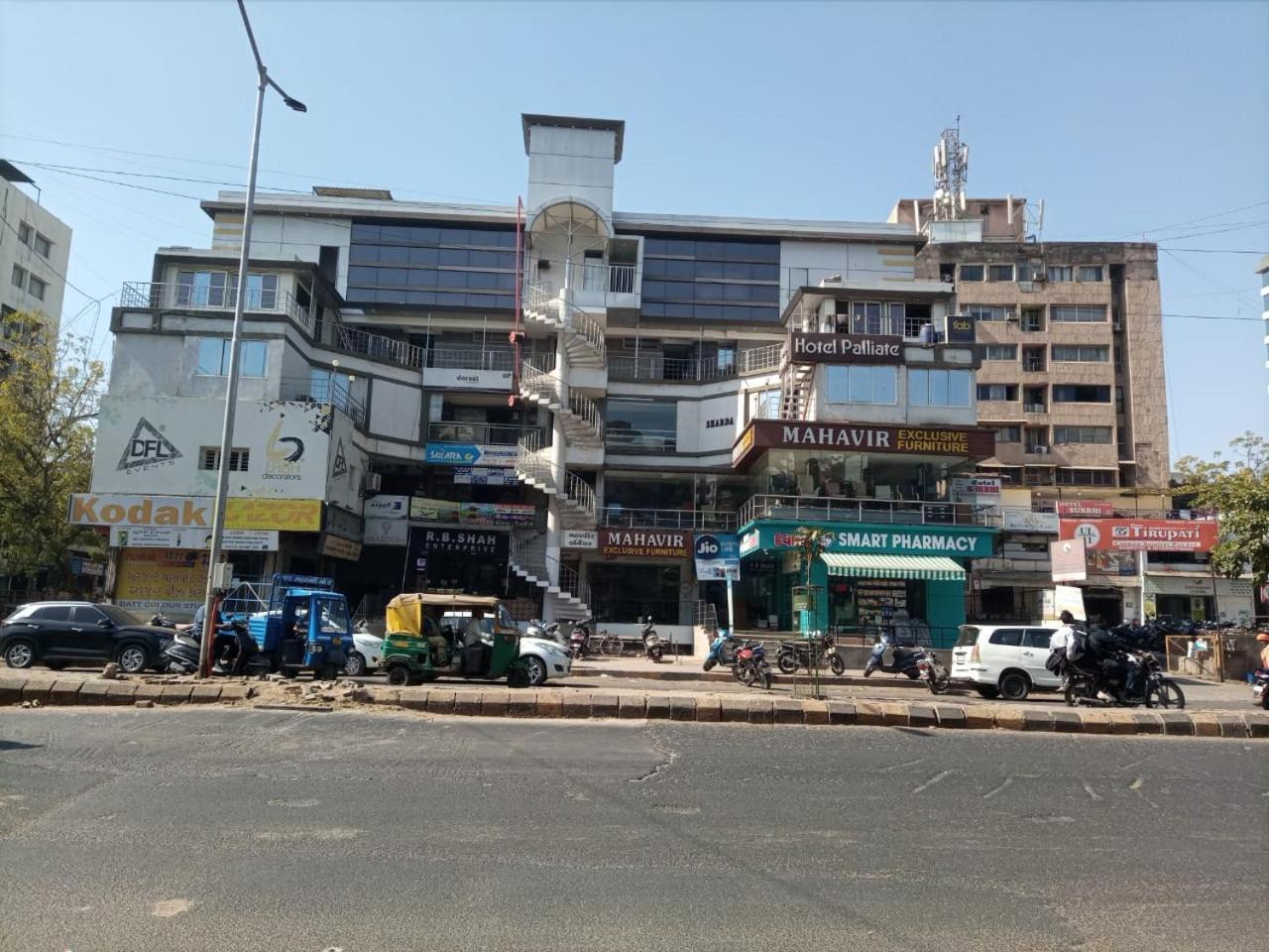 Hotel Palliate Ahmedabad Exterior photo