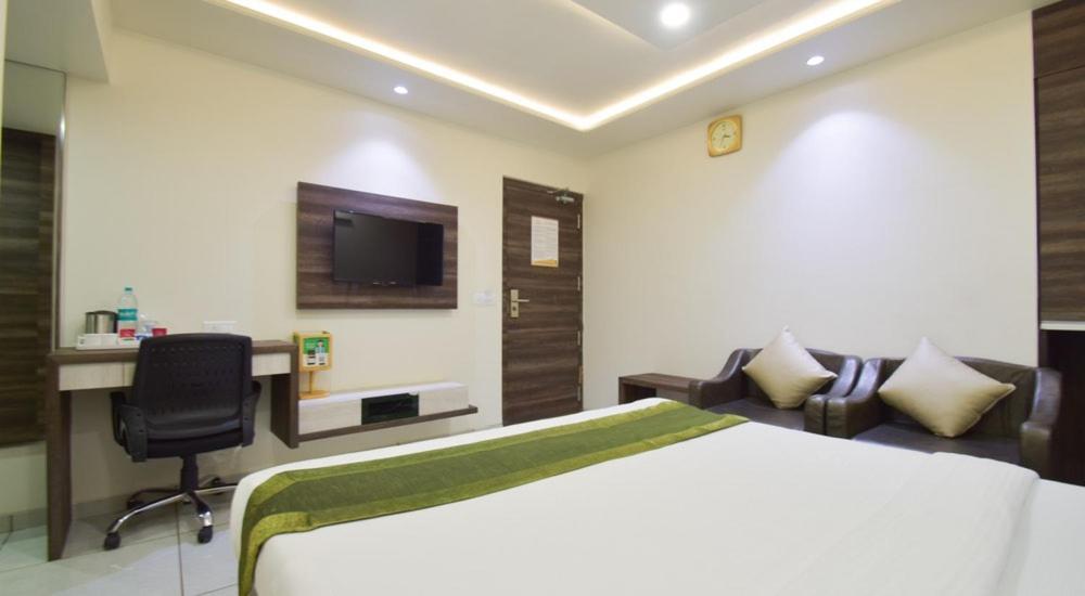 Hotel Palliate Ahmedabad Exterior photo