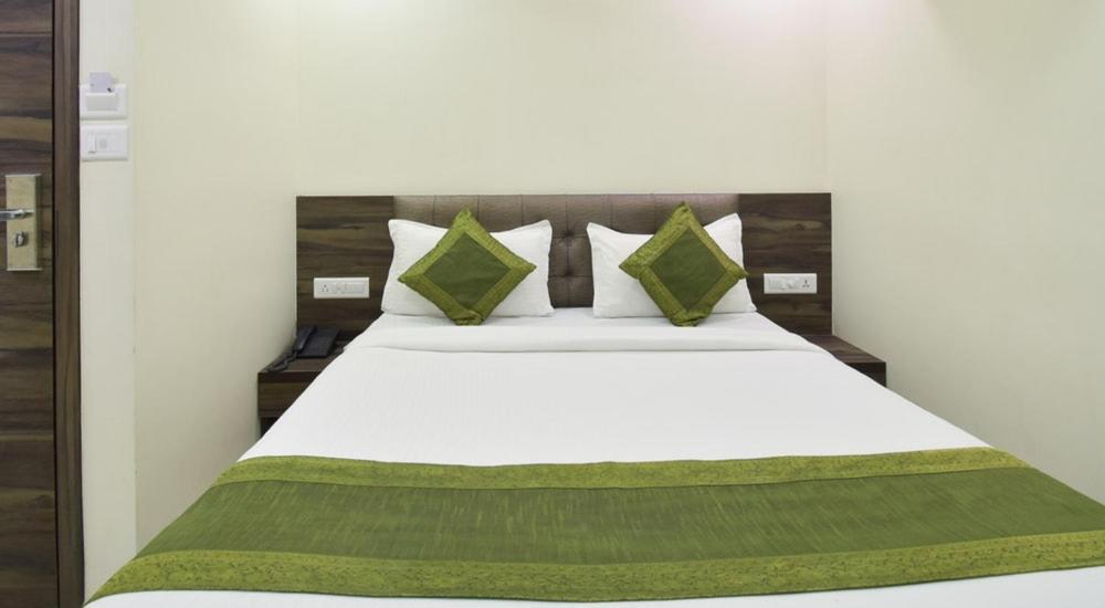 Hotel Palliate Ahmedabad Exterior photo