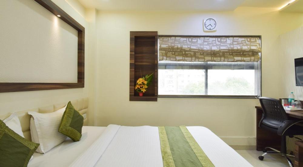 Hotel Palliate Ahmedabad Exterior photo