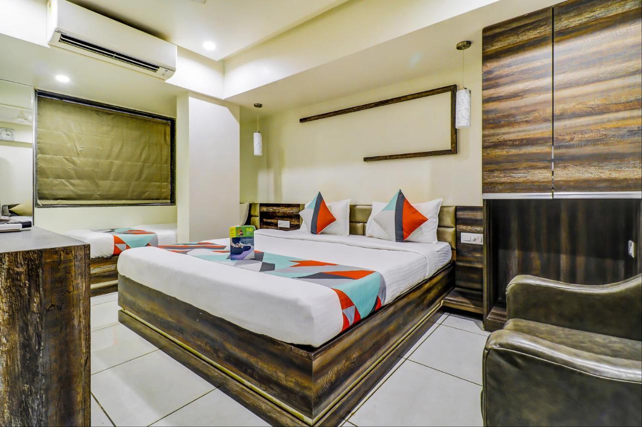Hotel Palliate Ahmedabad Exterior photo
